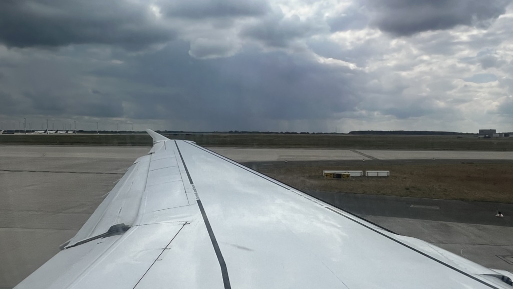 Une vue au décollage de Berlin sur le vol LH1927 de Lufthansa