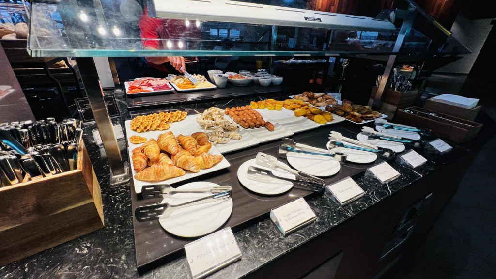 Le buffet proposé dans le lounge la Valette Club à Malte