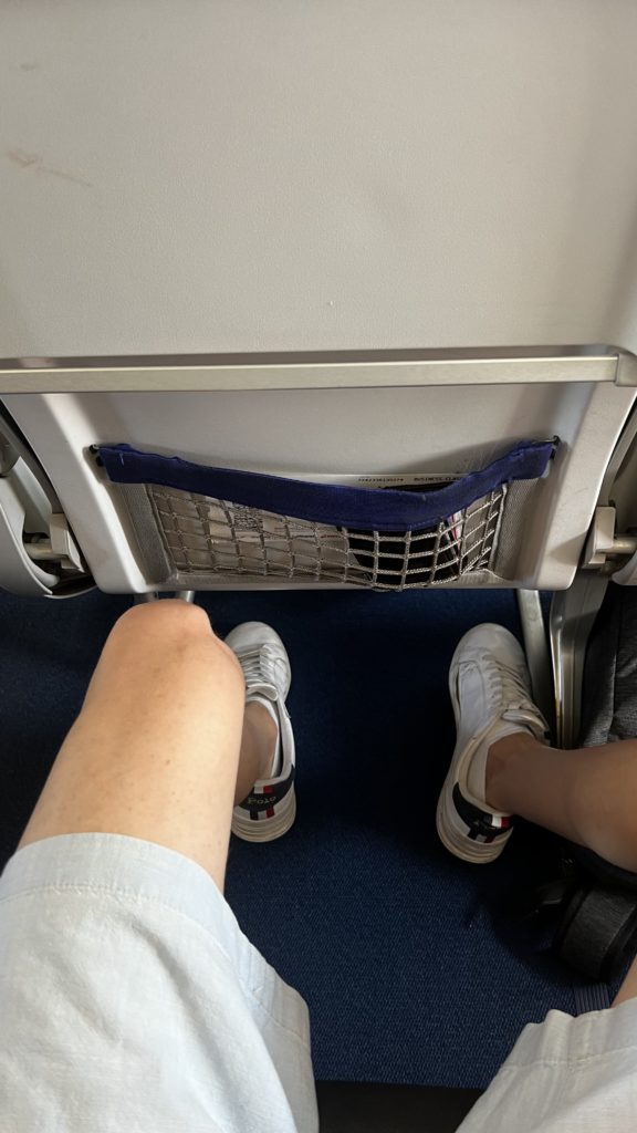 L'espace pour les jambes disponibles sur le vol Lufthansa LH2454.
