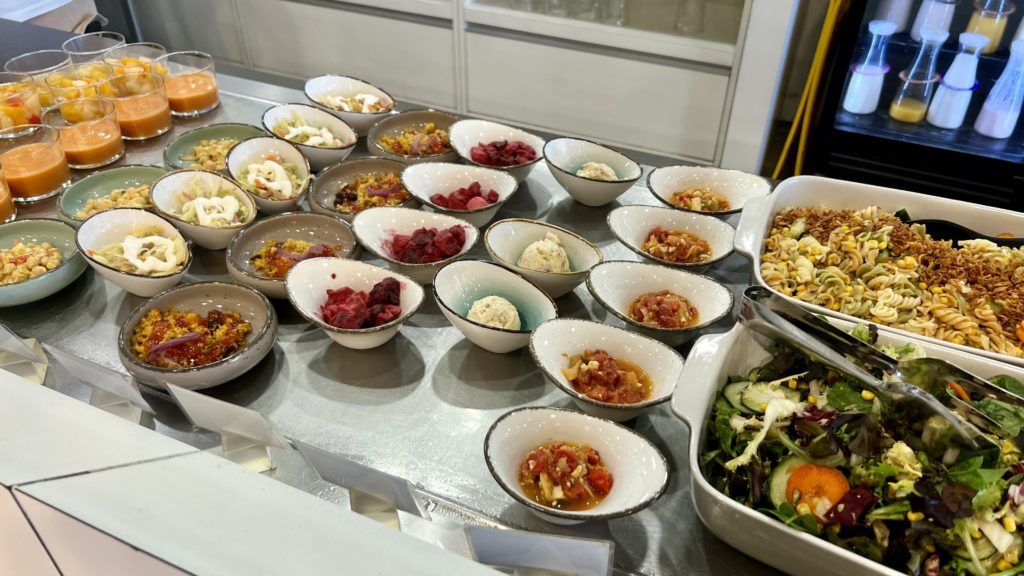 Le buffet au lounge Aena Sala Vip à Malaga (AGP)