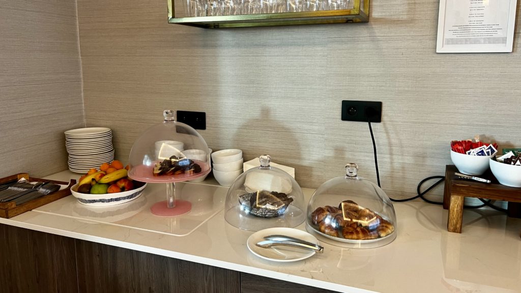 Le club lounge à l'hôtel Sheraton Nice Airport, en France