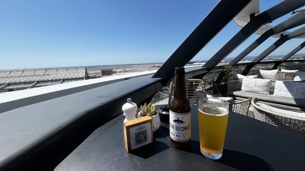 Un apéro à l'hôtel Sheraton Nice Airport, en France