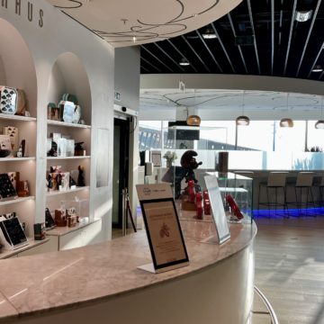Un buffet au Brussels Airlines Lounge – Lexus Lounge l’aéroport de Bruxelles