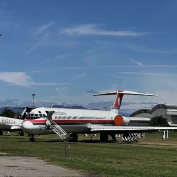 Des avion au musée Volandia à Milan en Italie