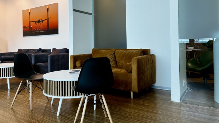 Je teste le salon Business de l’aéroport de Prague : confort, repas et ambiance