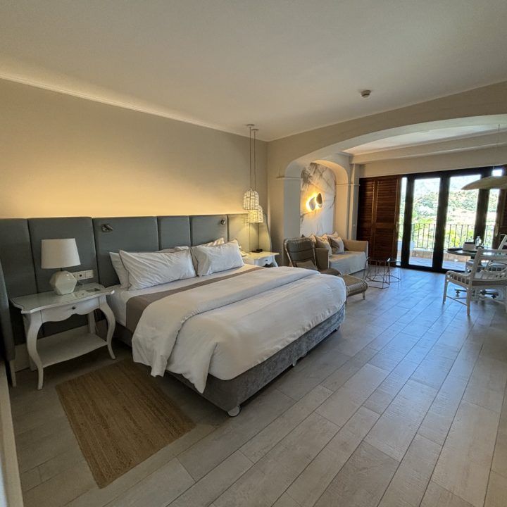 Une chambre au The Westin la Quinta à Marbella, en Espagne