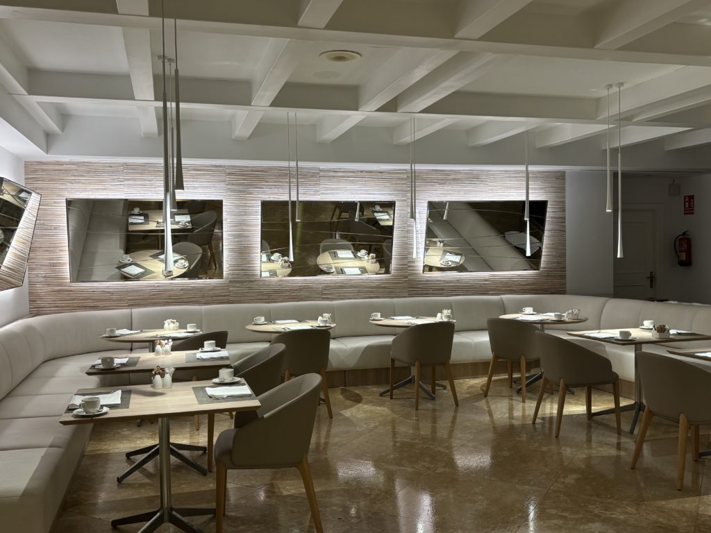 Le restaurant de l'hôtel au The Westin la Quinta à Marbella, en Espagne