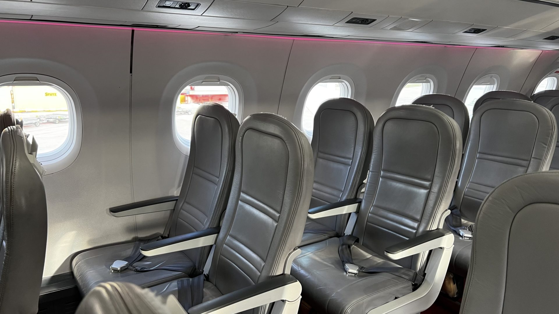 L'intérieur d'une cabine Helvetic Airways