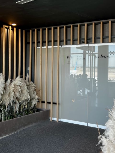 L'entrée du salon Joan Olivert à l'aéroport de Valencia, en Espagne