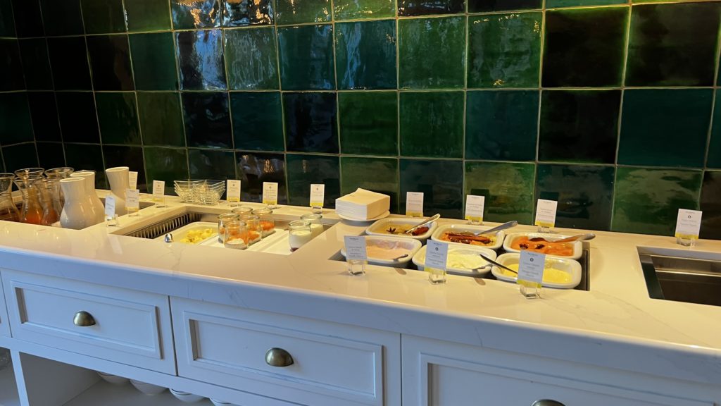 Un buffet au petit-déjeuner