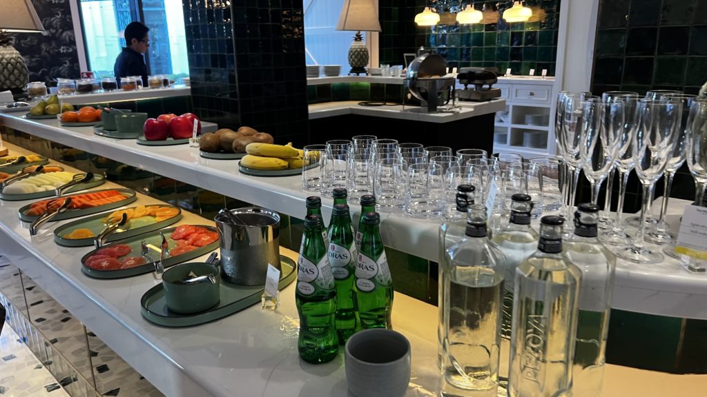 Un buffet de petit-déjeuner