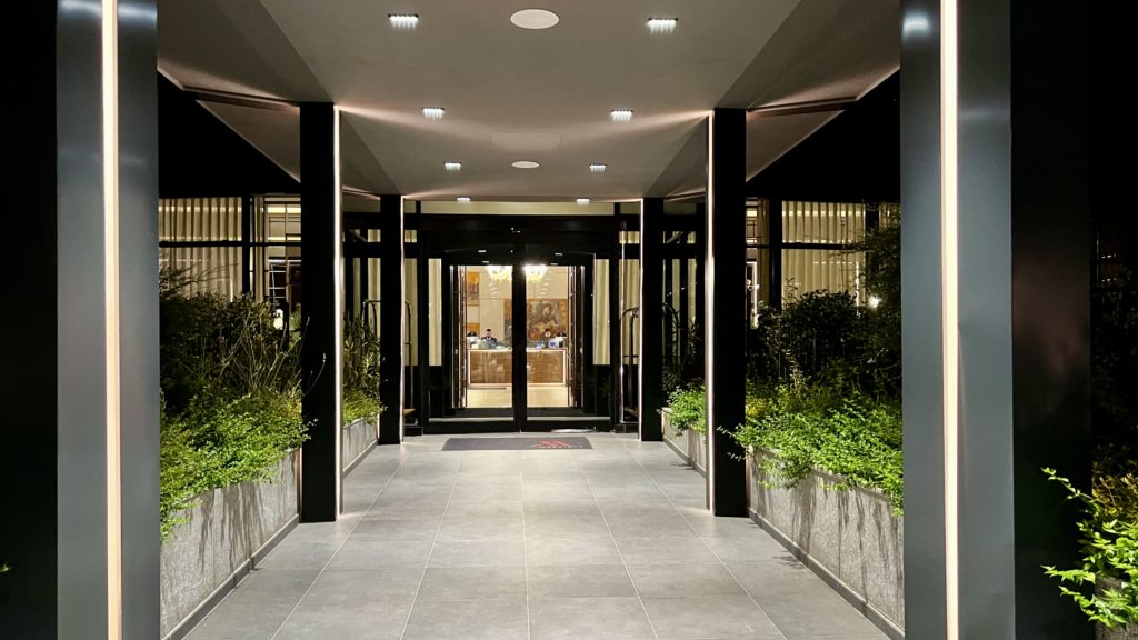 Un pré-haut d'entrée dans un hôtel Marriott