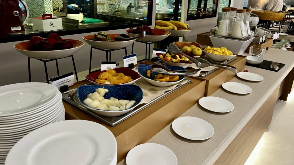 Un buffet de fruits frais