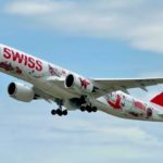 Un A350 de SWISS arborant la livrée Wanderlust à l'aéroport de Zürich
